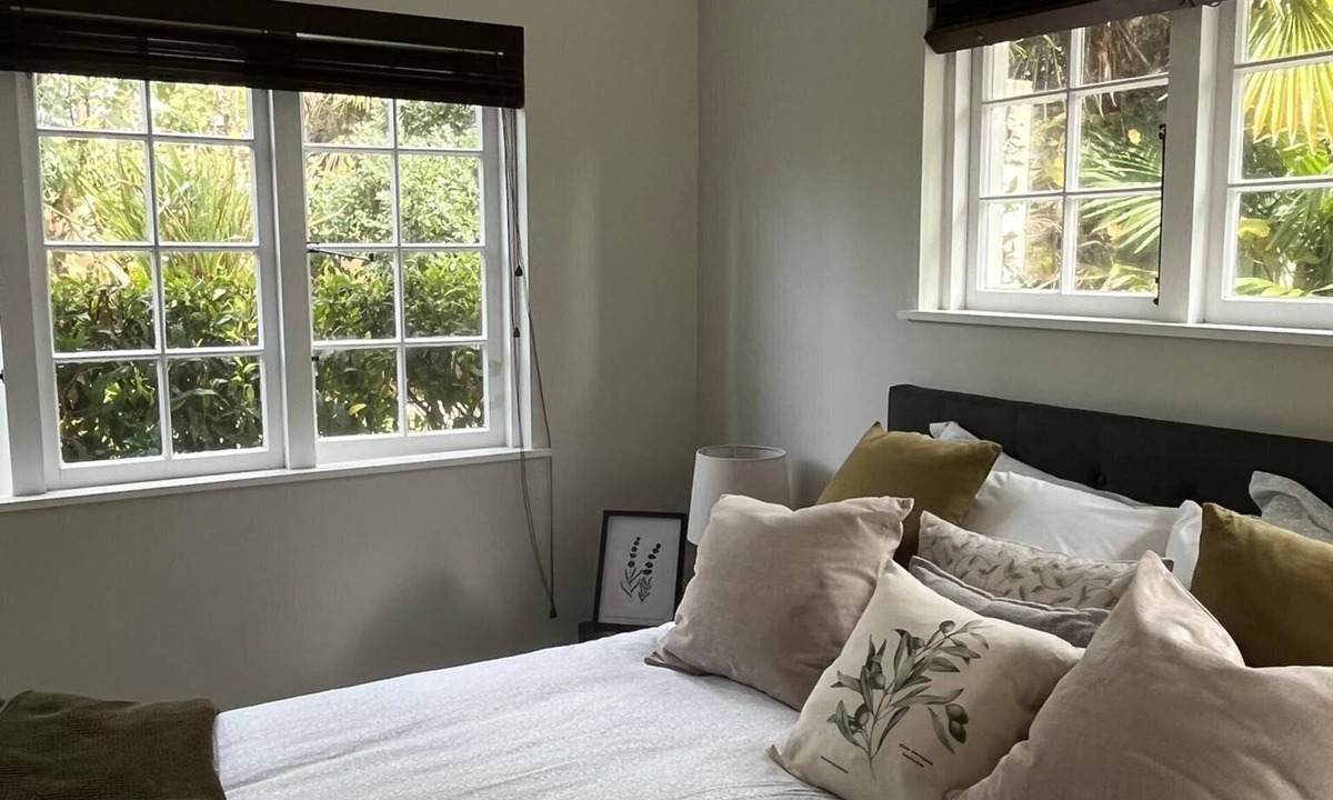 Herne Bay Apartment | 1 bedroom Apartment Oasis in Herne Bay, Auckland; Peaceful; Safe+Free Parking