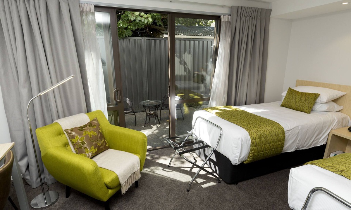 Addington Hotel | 239 on Lincoln Motel