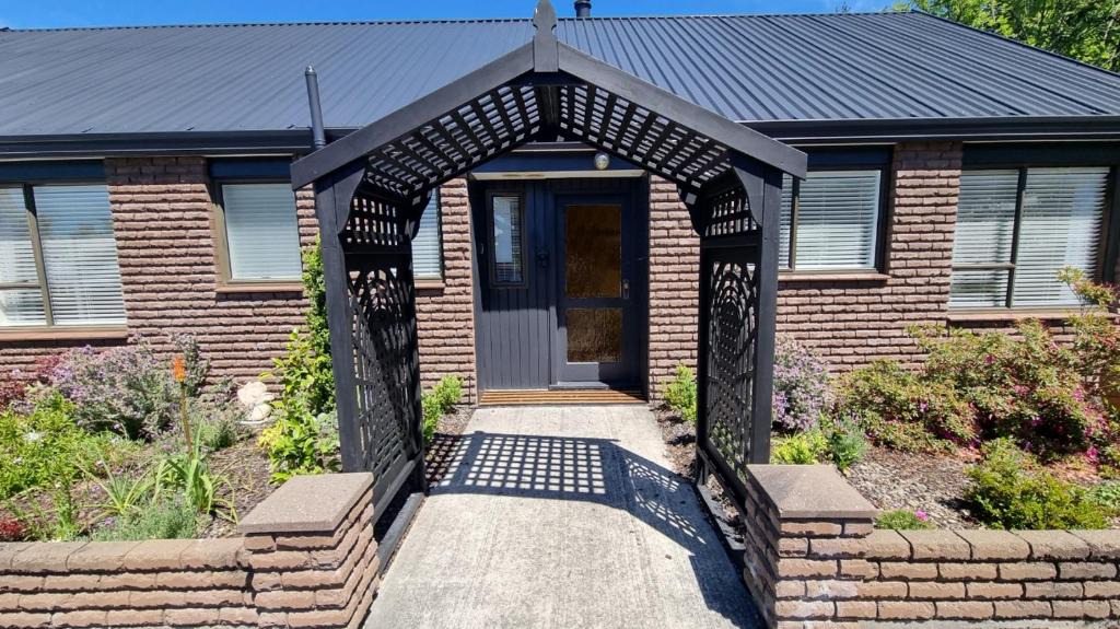 Hanmer Springs House | 27 Alpine Avenue