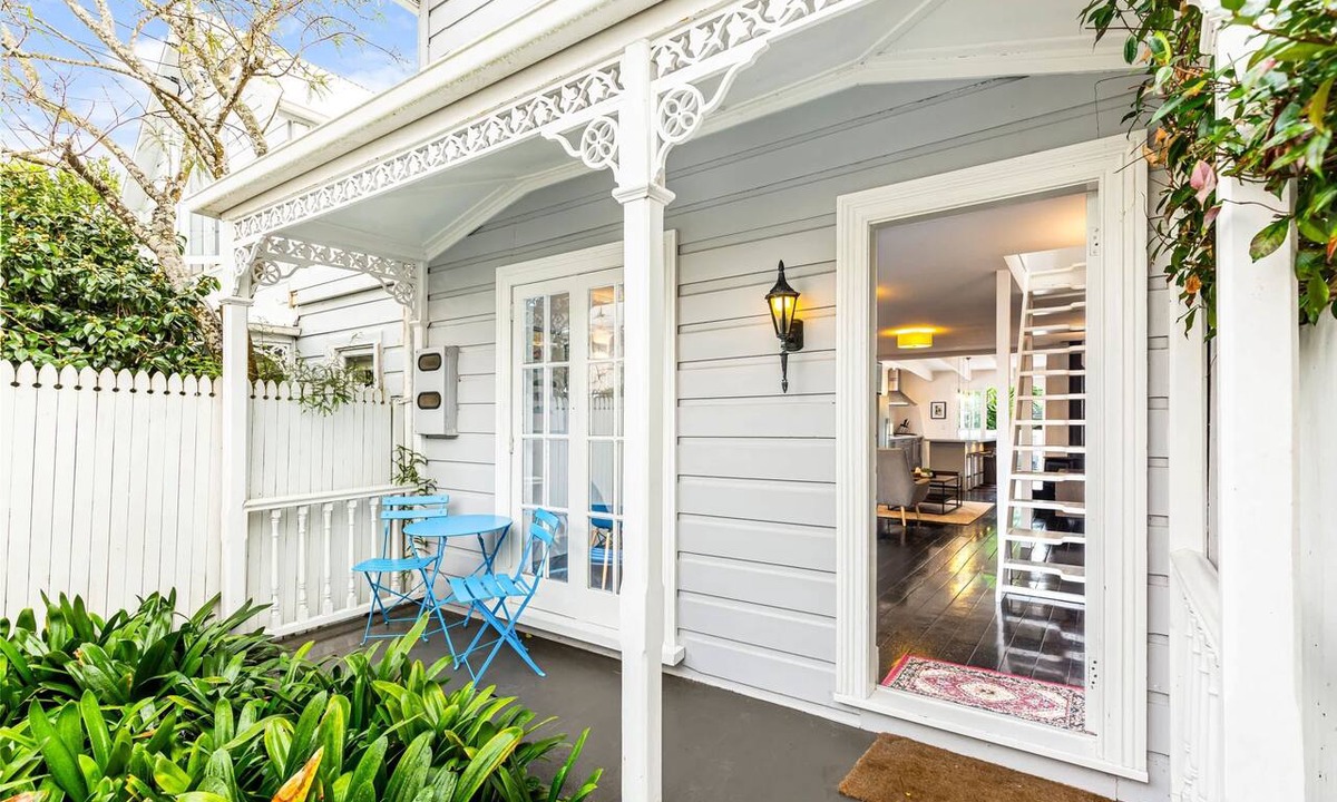 Ponsonby House | 2BR Villa Near Ponsonby Rd & Parking Zodiak Stays