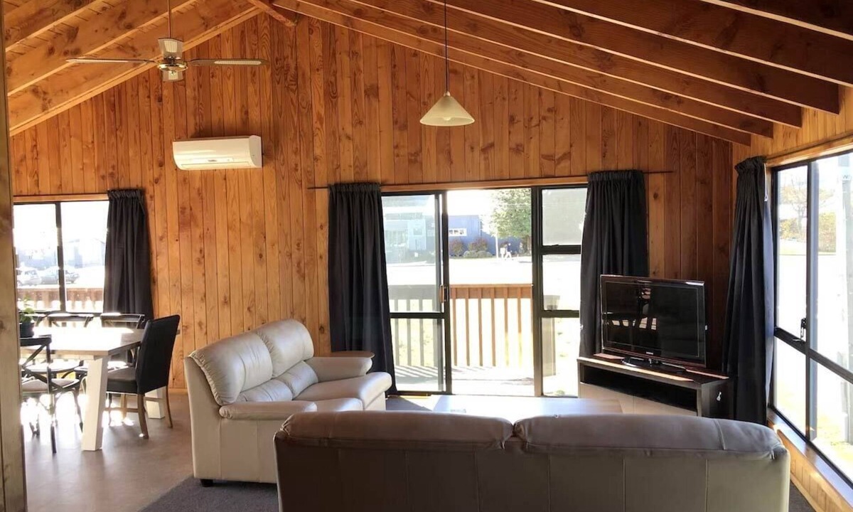 Ohakune Apartment | 3 Bedroom Mountain View Apartment