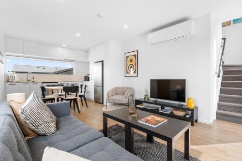 Auckland House | 3BDR Award Winning Home in peaceful cul de sac