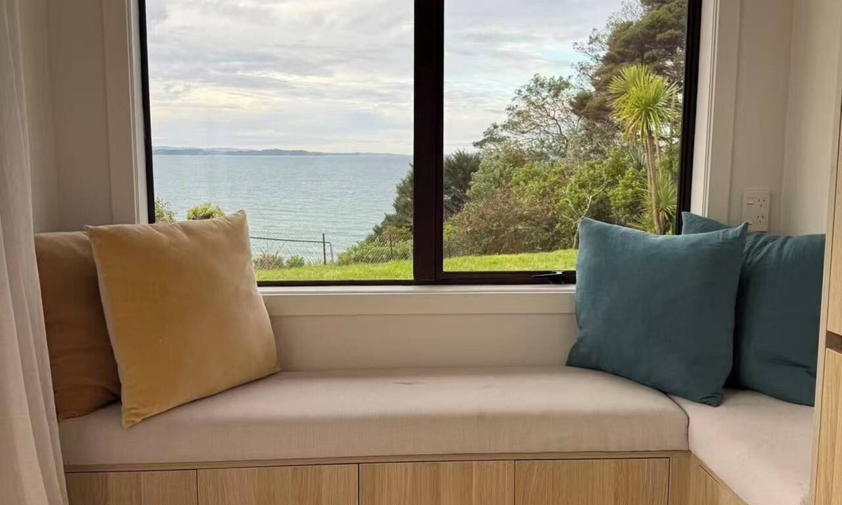 Stanmore Bay House | 49 Cliff Retreat