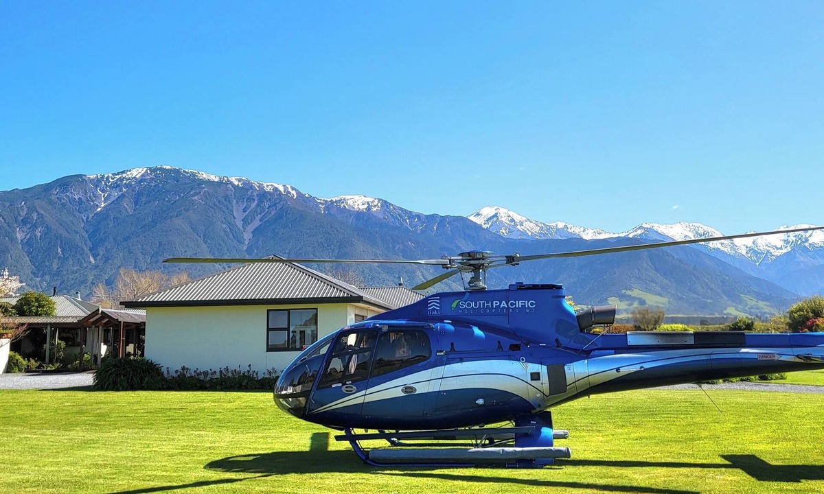 Kaikoura House | 6 bedrooms, 5 bathrooms, Sauna, 2 Hot Tubs, Spectacular Mountain & Gardens Views