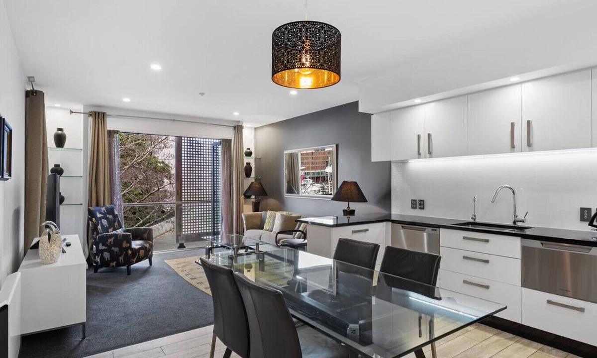 Auckland Central Business District Apartment | A Viaduct Institution 2 Bed 2 Bath at Latitude 37