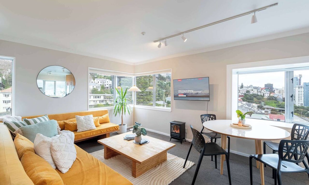 Te Aro Apartment | Abel St Central | 2BR | City Views + Laundry