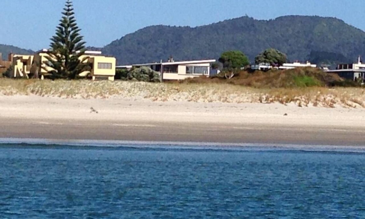 Omaha House | Absolute beachfront family holiday home for a wonderful stay at Omaha Beach.