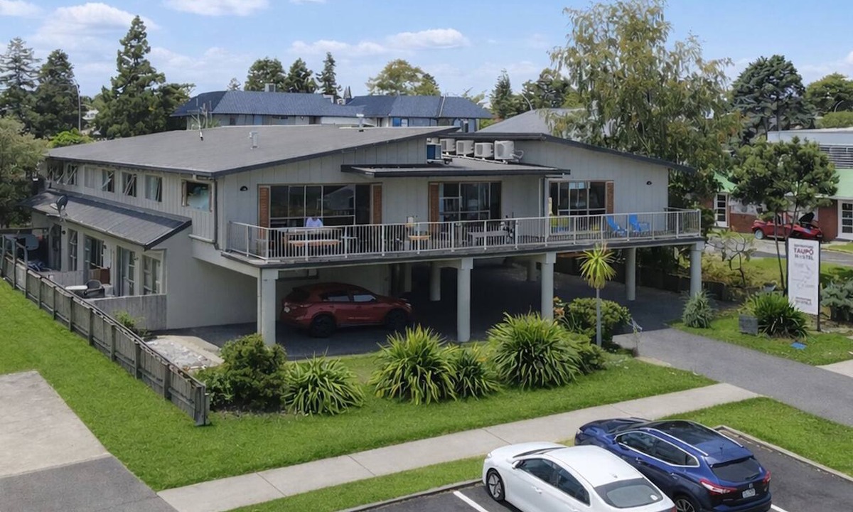 Taupo Hostel | Adventure Taupo Hostel