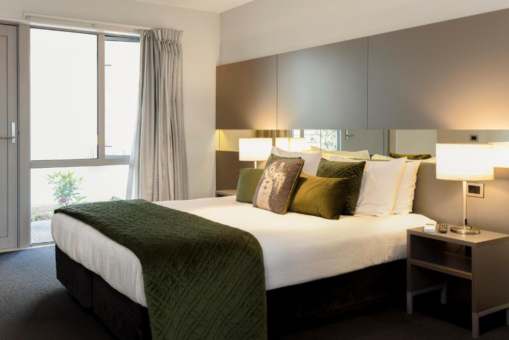 Burnside Hotel | Airport Gateway Christchurch