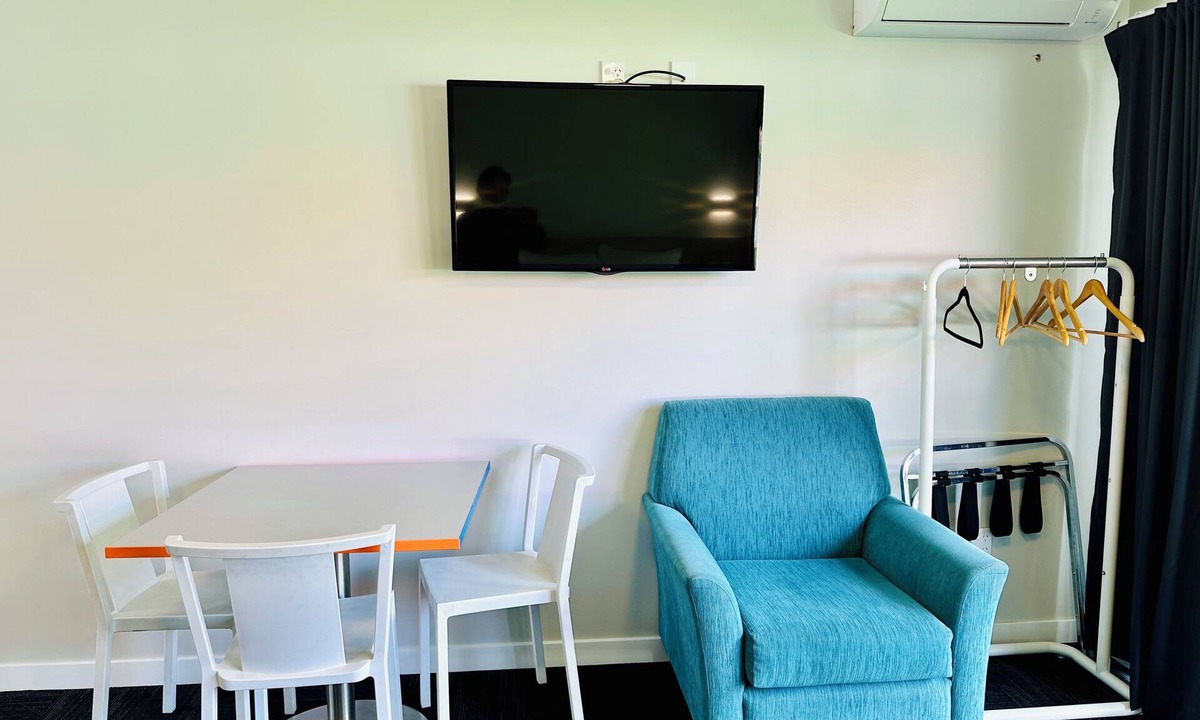 Mangere Hotel | Airport Gold Star Motel