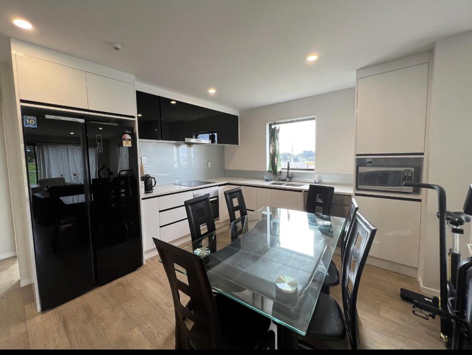 Oteha House | Albany Peony HomeStay