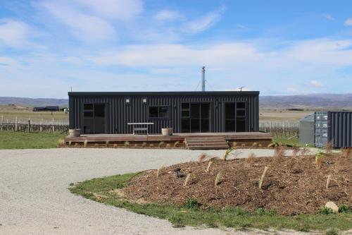 Clyde House | Alex Vineyard - Alexandra Holiday Home