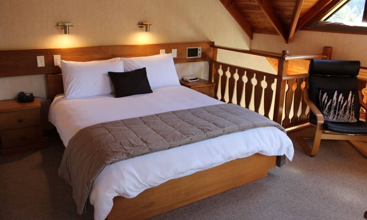 St. Arnaud Hotel | Alpine Lodge