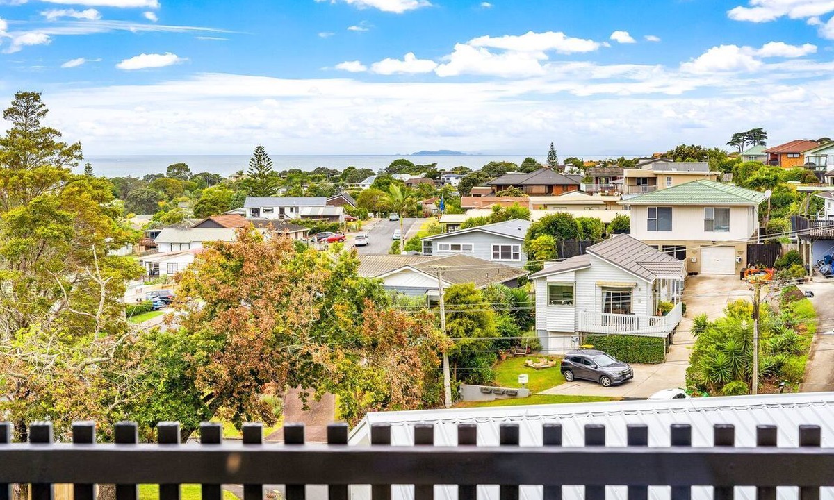 Manly House | Amazing Family Location with Sea Views
