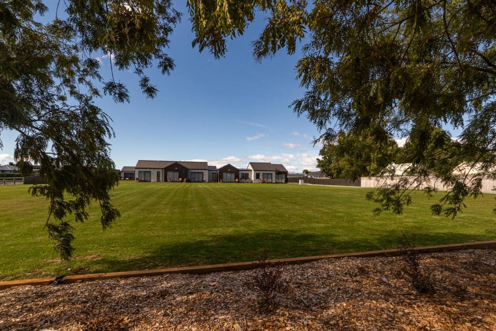 Te Anau Hotel | Annies on Milford