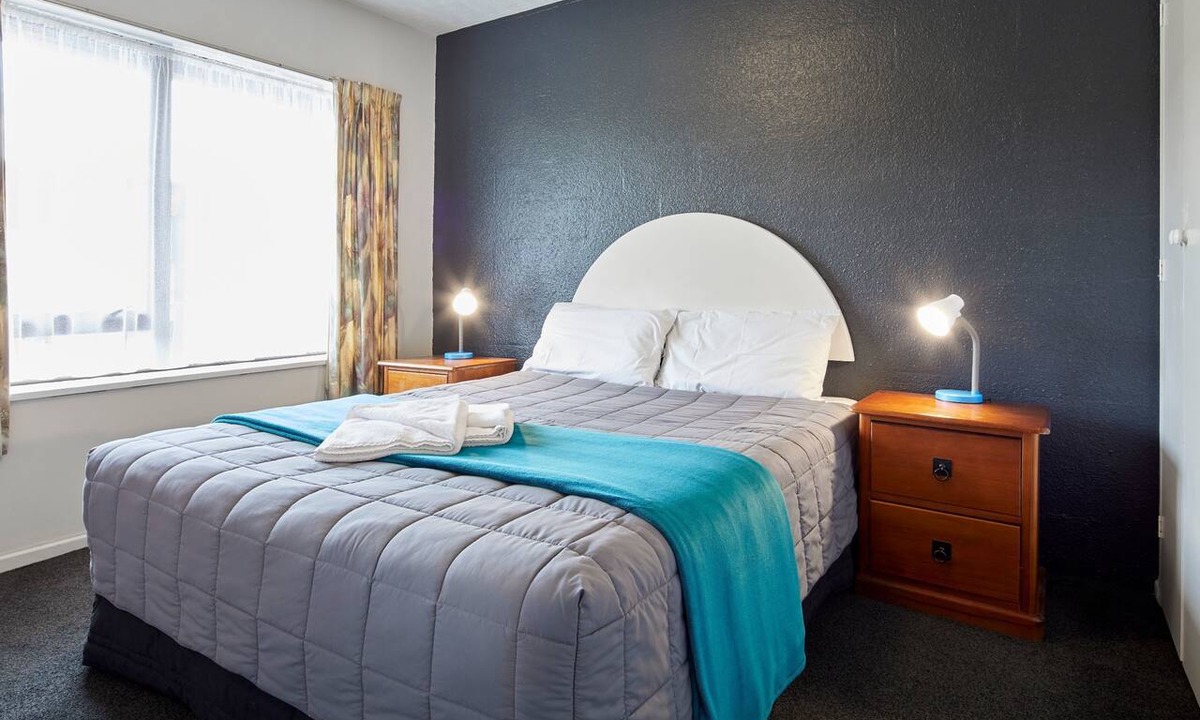 Edgeware Hotel | Aotea Motel