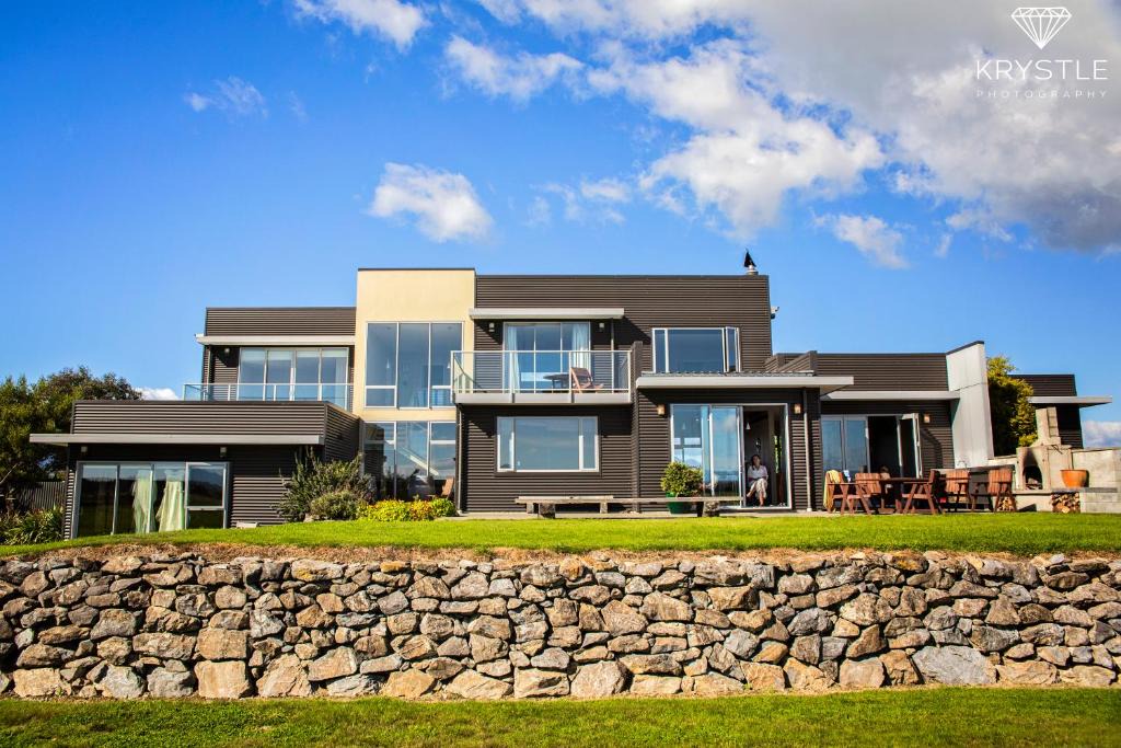 Richmond House | Appleby House & Rabbit Island Huts