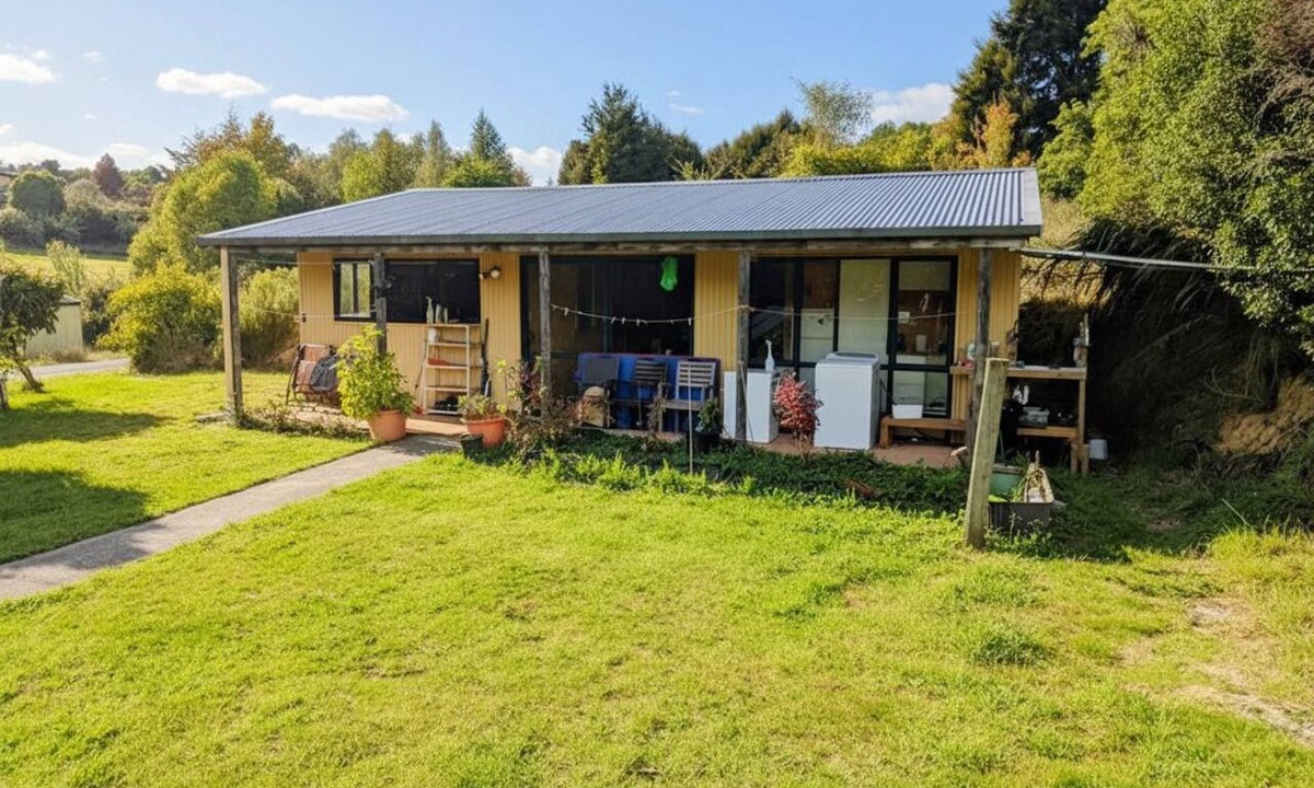 Redwood Valley Cottage | Artist Cottage near Mapua