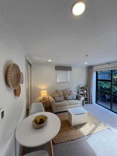 Castor Bay House | Auckland Coastal Hideaway Castor Bay Beach