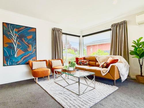 Avonhead House | Avonhead Three Bedroom Family Home with Garden and Parking