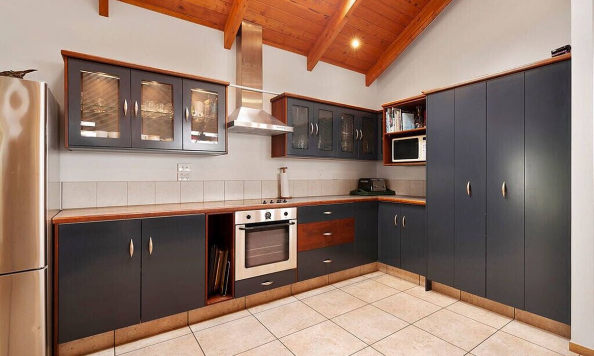 Acacia Bay Cottage | Awanui Lodge - Whakamoenga Point Holiday Home