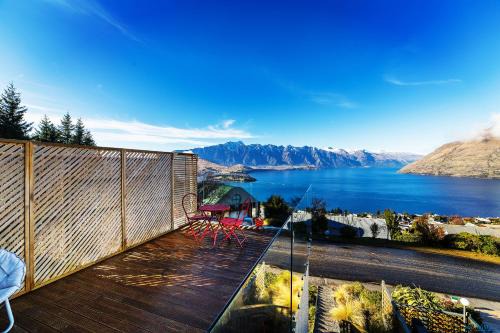Fernhill Apartment | Awesomely Ambient Queenstown Home