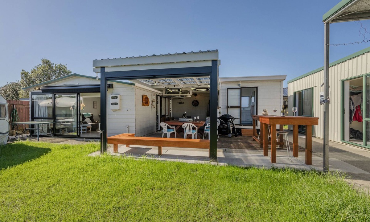 Whangamata House | Bach Relax - Whangamata Holiday Home
