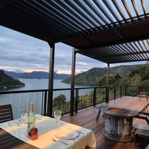 Whatamango Bay Bed & Breakfast | Bayheights