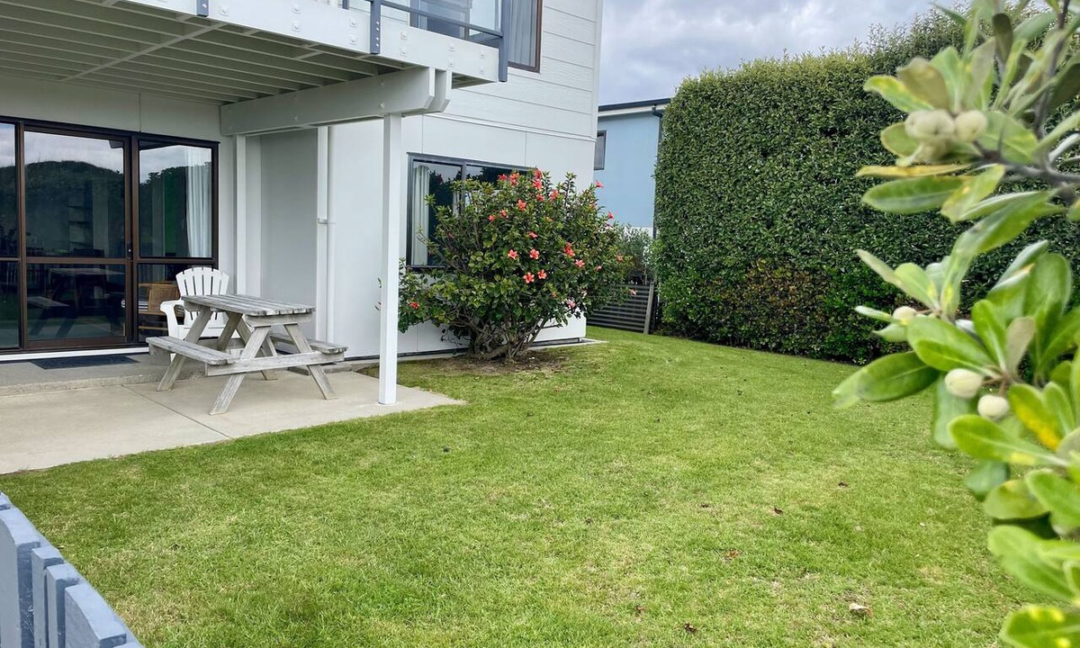 Ohope House | Beach Bach on Ocean Rd - MIDWEEK SPECIAL AVAILABLE