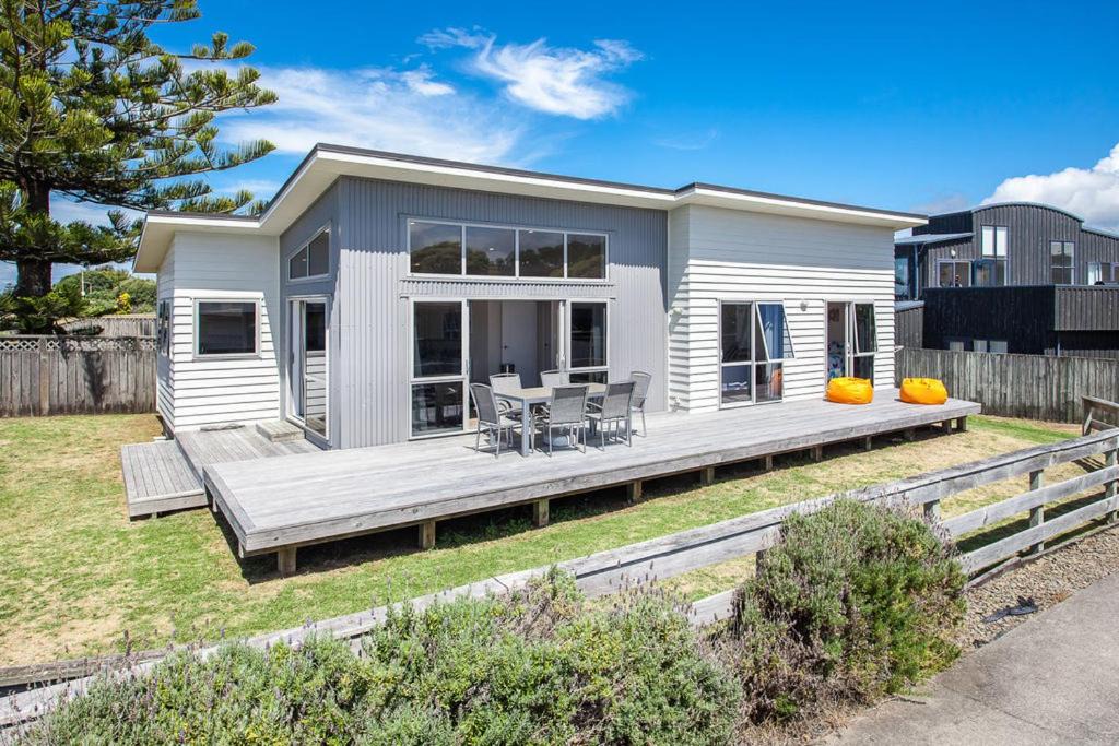 Ohope House | Beach Retreat - Ohope Holiday Home