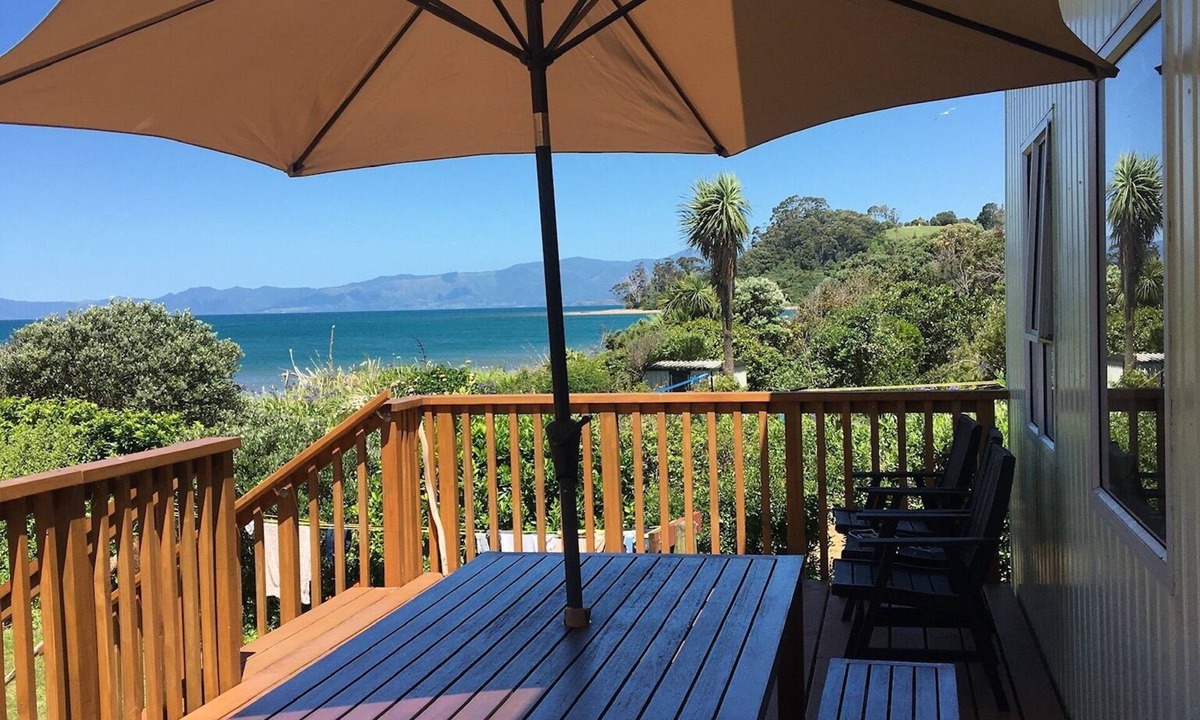 Parapara House | Beachfront bach - your slice of paradise.