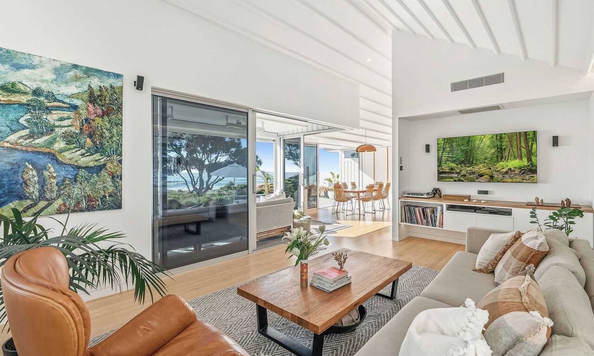 Omanu House | Beachfront Sanctuary - Mt Maunganui Beach