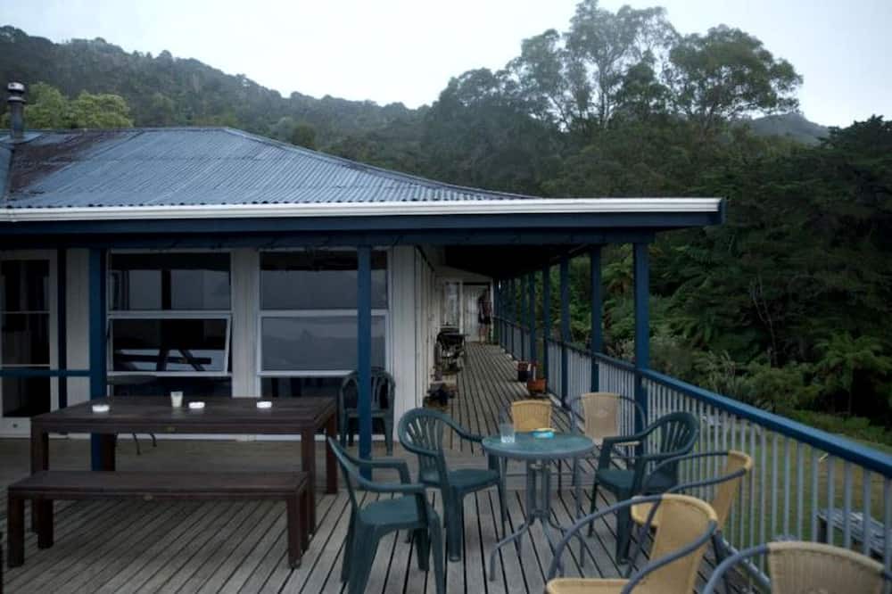 Whanganui National Park Cabin | Beautiful Rental with Amazing Views in Whanganui National Park, New Zealand