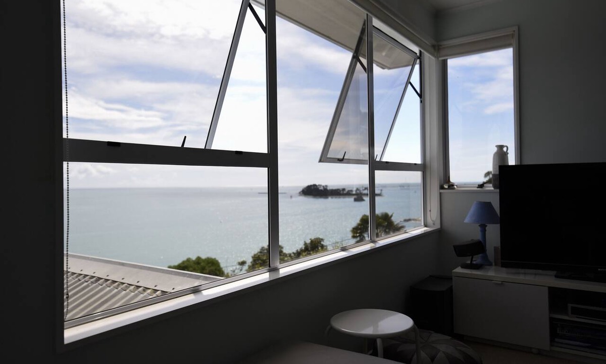 Tahunanui Apartment | Bisley Beach Apartment - 3 mins walk to Tahunanui Beach