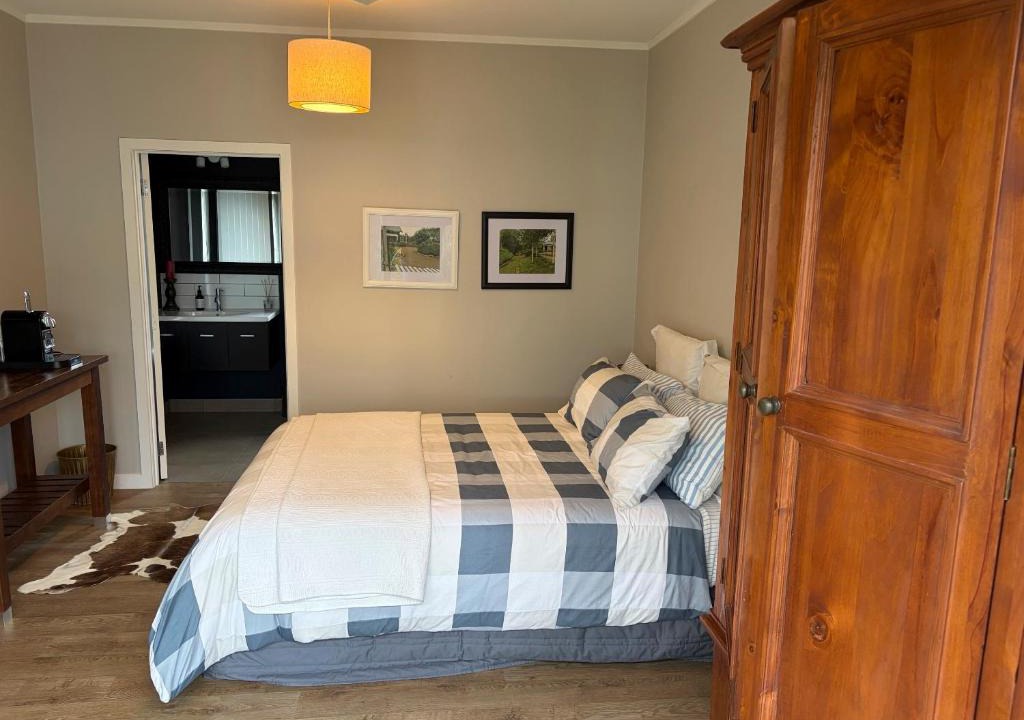 Ohaupo Bed & Breakfast | Black House Lodge