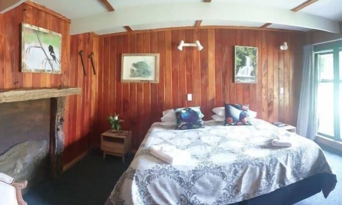 Waimiha Cabin | Blackfern Lodge