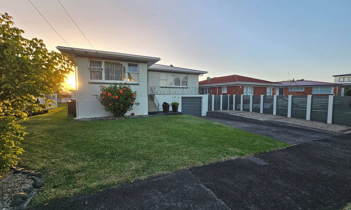 Blockhouse Bay House | Blockhouse Bay 3BR Games & Cinema