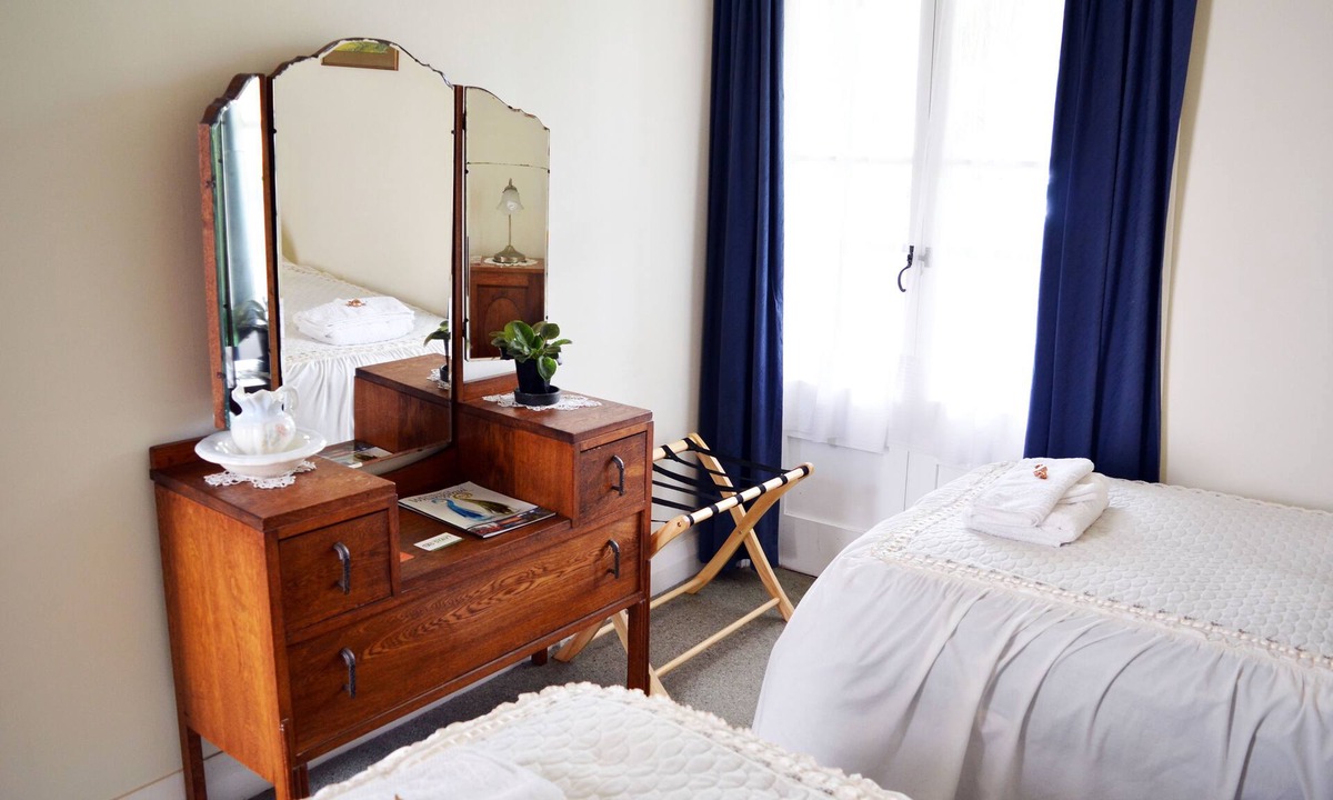 Whanganui Hostel | Braemar House B&B and YHA Hostel