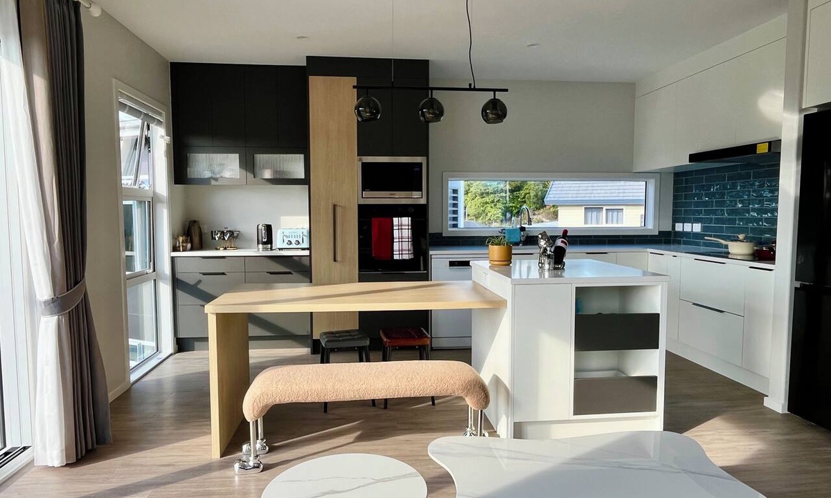 Waipahihi House | Brand new 4-bedroom house in fantastic Taupō with WiFi, AC. Enjoy your stay