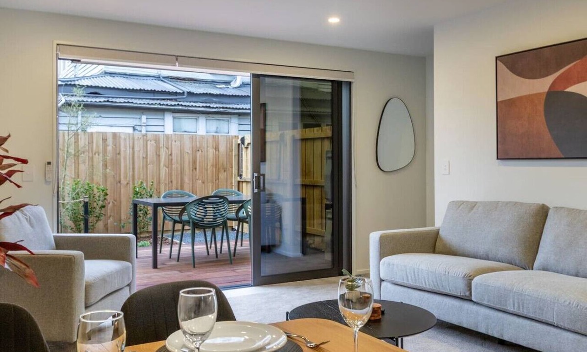Linwood Villa | Brand New Townhouse Walk to CBD | Parking + EV