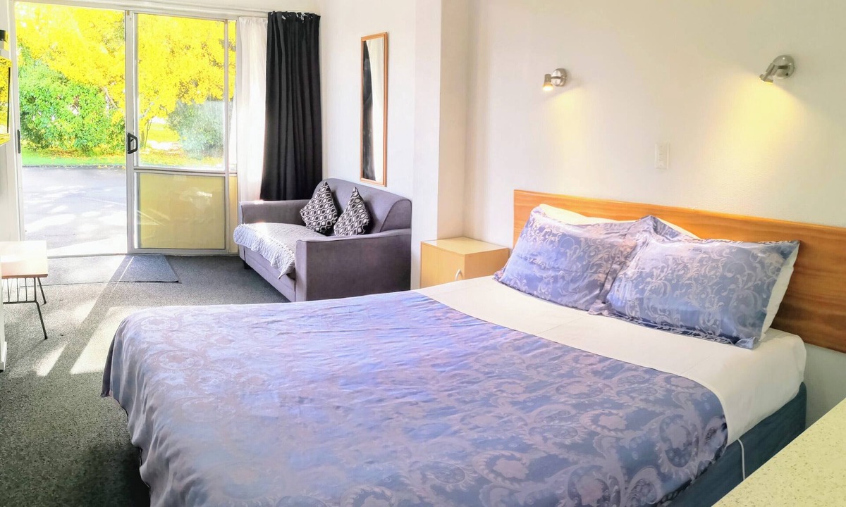 Cambridge Hotel | Cambrian Lodge Motel