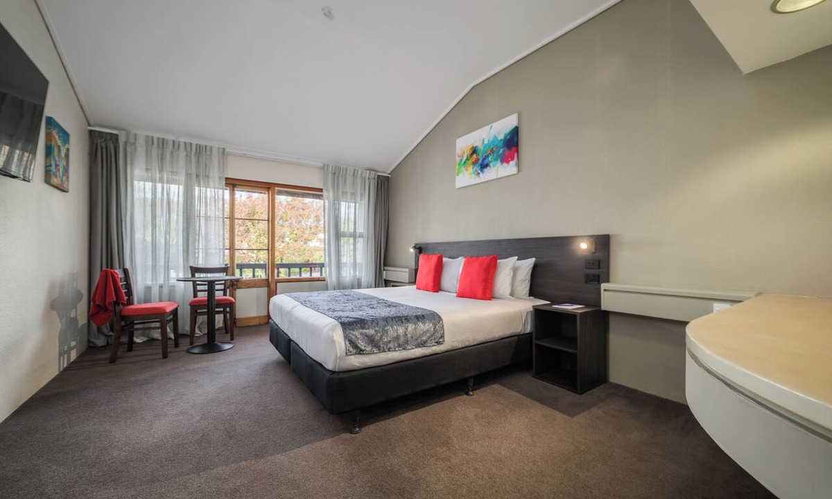 Lower Hutt Hotel | Carnmore Hotel Lower Hutt