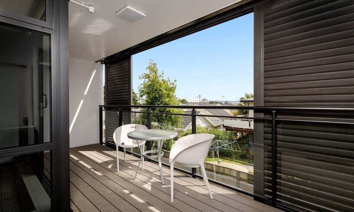 Mount Maunganui Apartment | Central Apartment with Pool, Spa, Sauna and Gym