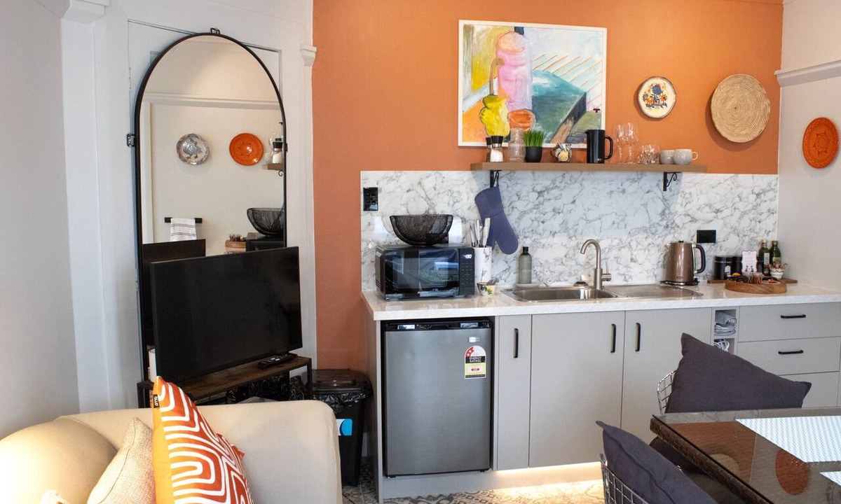 Nelson Apartment | Central Appt Chic Cosy Private Access & Deck - Nile Street