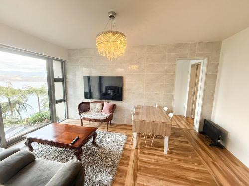 Wellington House | Character Stylish Home with Captivating Views
