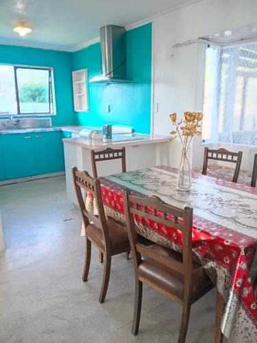 Papamoa Beach House | Cheep holiday room papamoa
