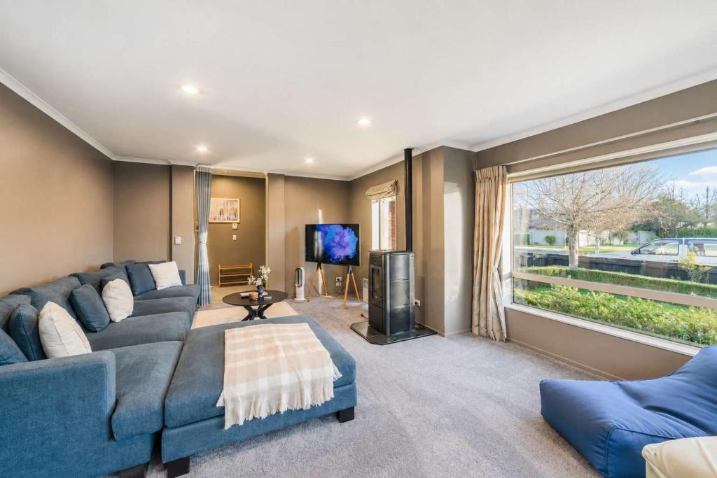 Halswell House | Christchurch 4BR Home Near Halswell Quarry