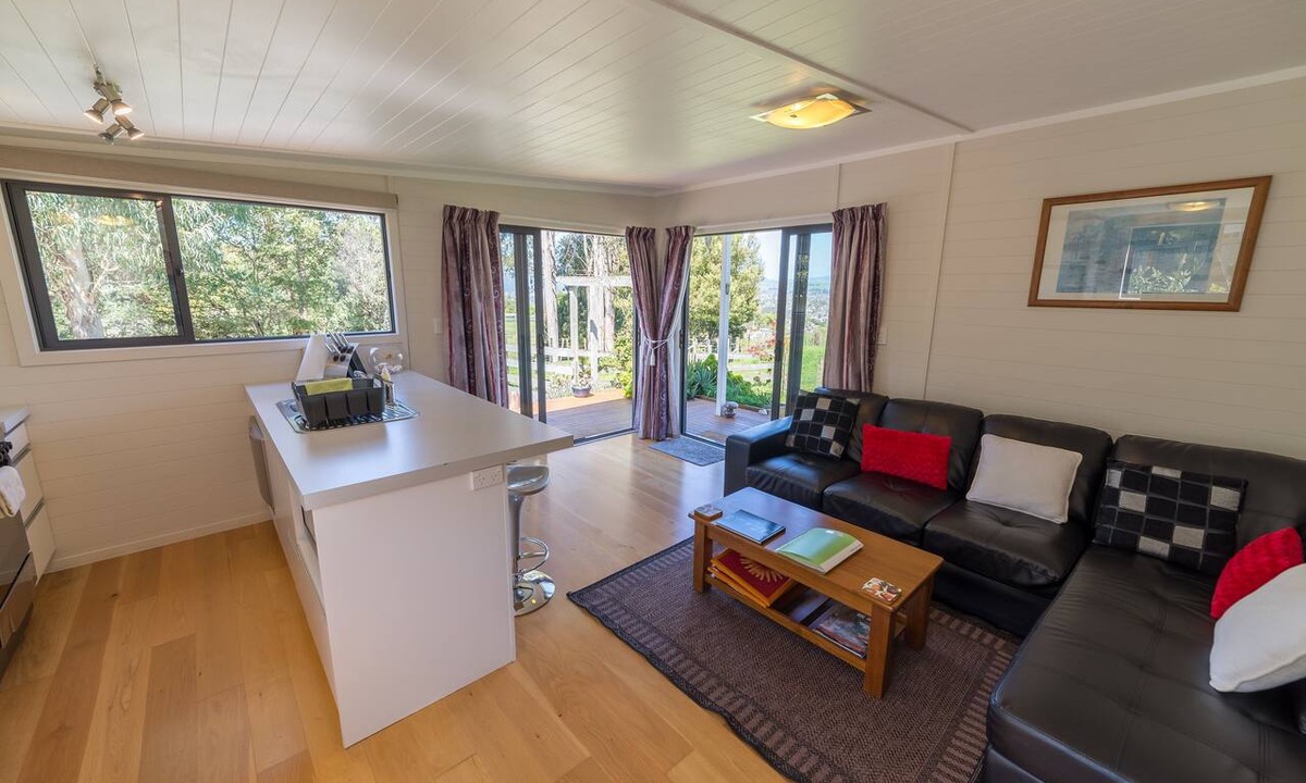 Rotorua Bed & Breakfast | City Lights Boutique Lodge