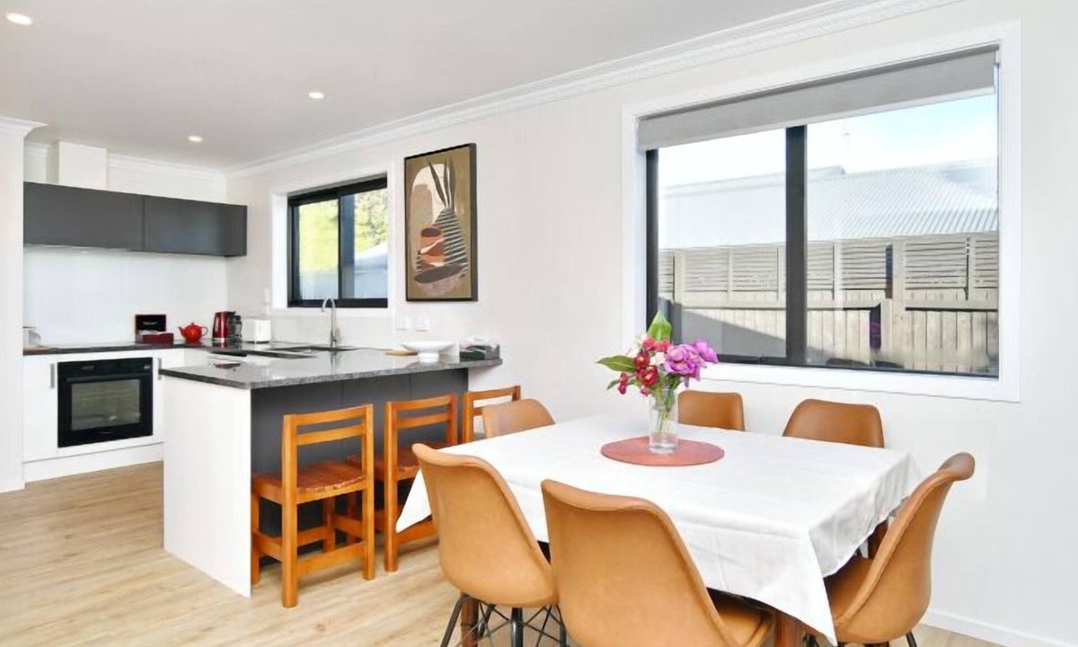 Burnside House | Close to Airport - Family & Group-Friendly - Lavandula 4