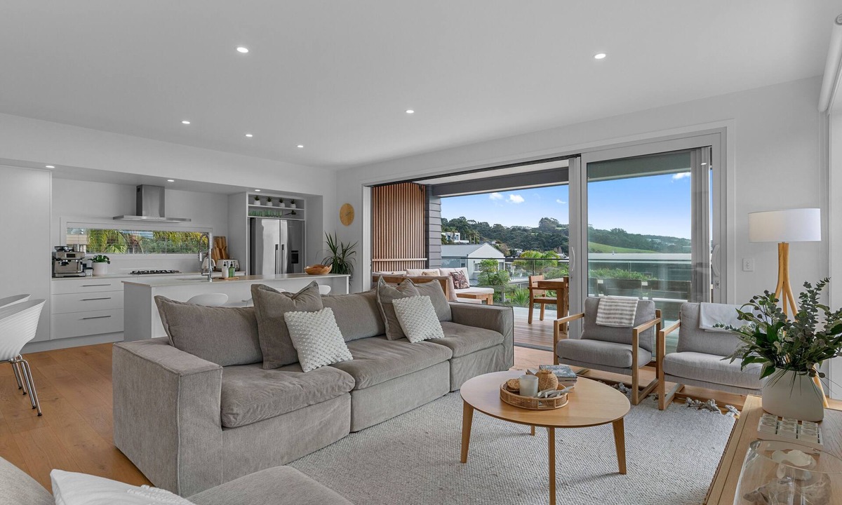 Langs Beach House | Coastal Cool - Luxury Langs Beach Accommodation